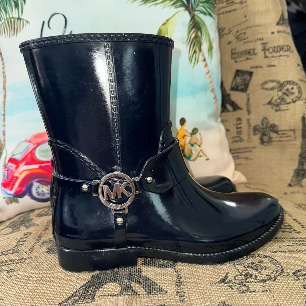 Michael Kors Fulton Harness Navy Blue Rain Bootie Ankle Boots Size 7 - Picture 5 of 9